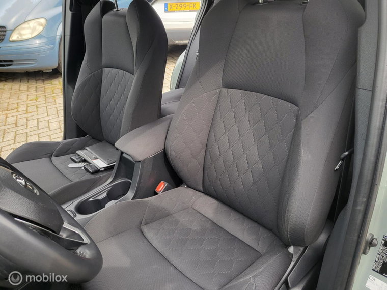 Vehicle Image 16