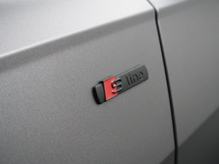 Vehicle Image 36