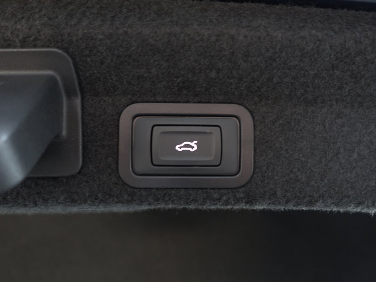 Vehicle Image 42