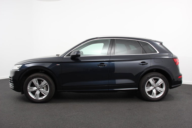 Vehicle Image 6