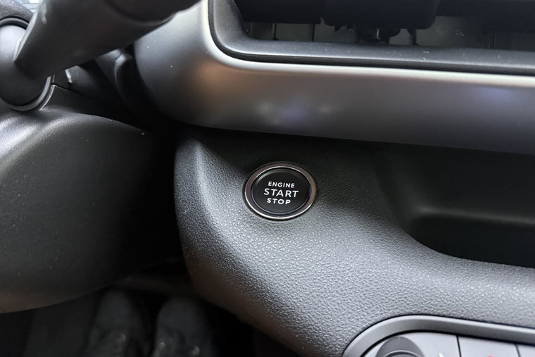 Vehicle Image 28