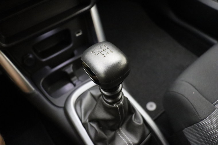 Vehicle Image 24