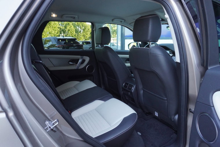 Vehicle Image 20