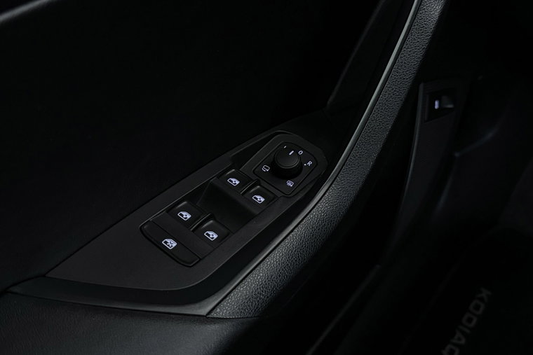Vehicle Image 33