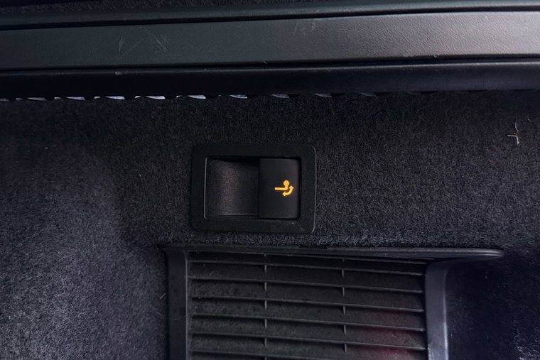Vehicle Image 37