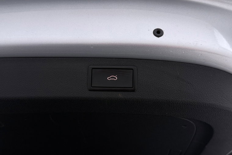 Vehicle Image 39