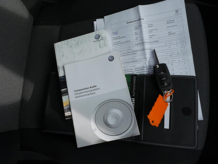 Vehicle Image 17