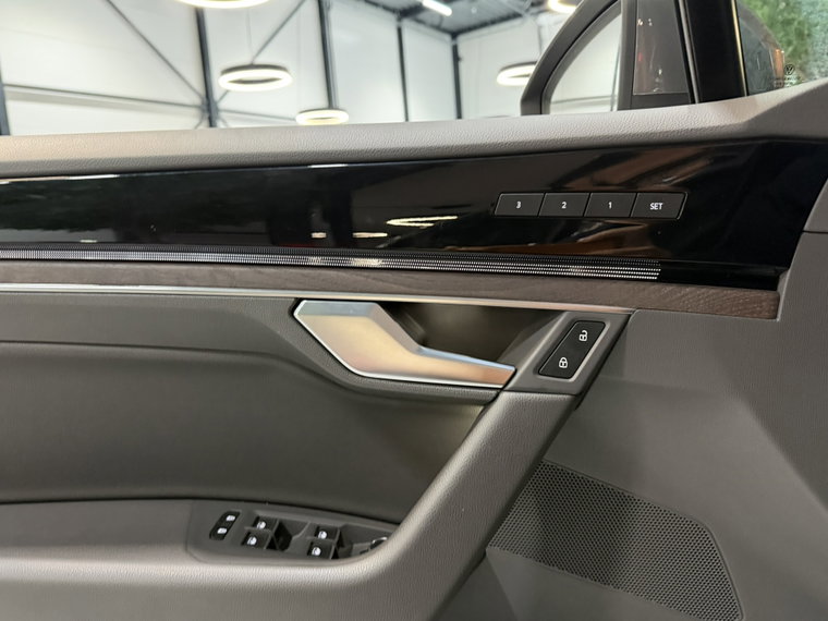 Vehicle Image 39