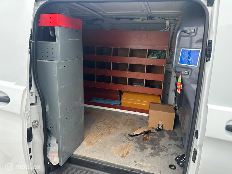 Vehicle Image 21