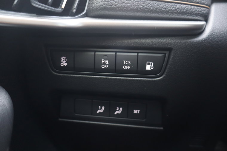 Vehicle Image 32