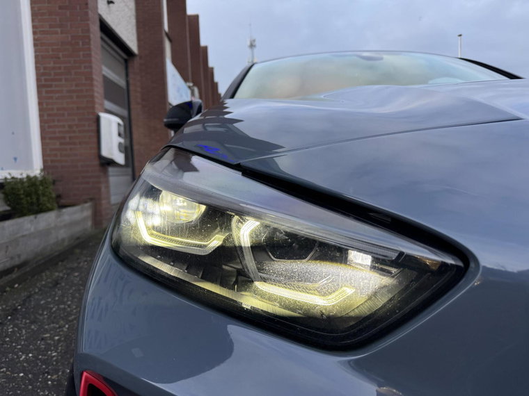 Vehicle Image 32