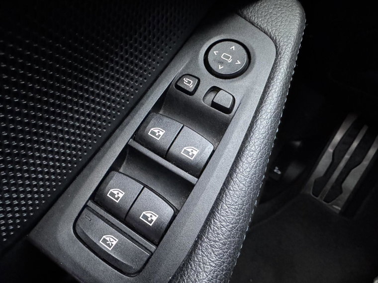 Vehicle Image 41