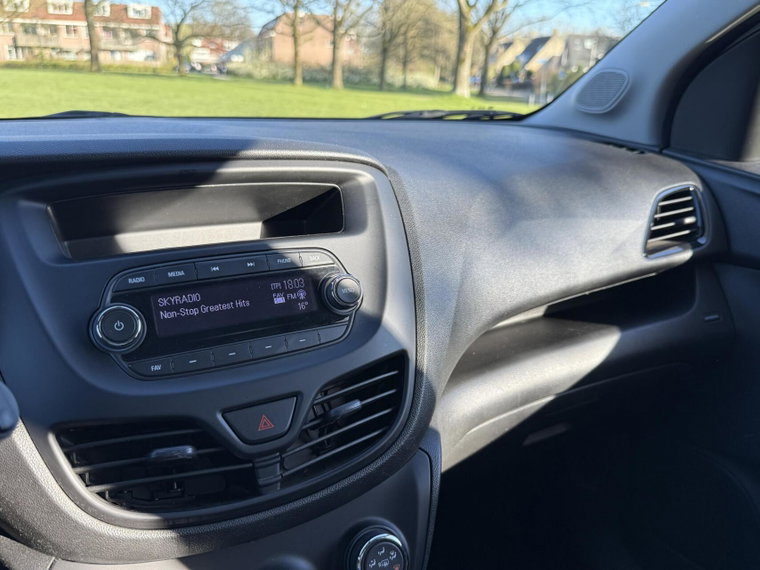 Vehicle Image 26