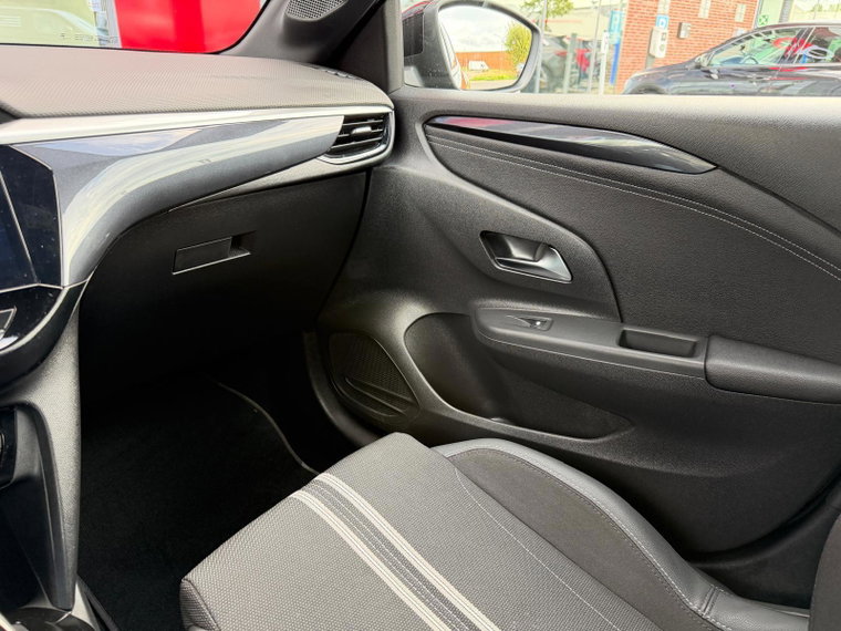 Vehicle Image 26