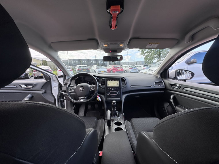 Vehicle Image 19