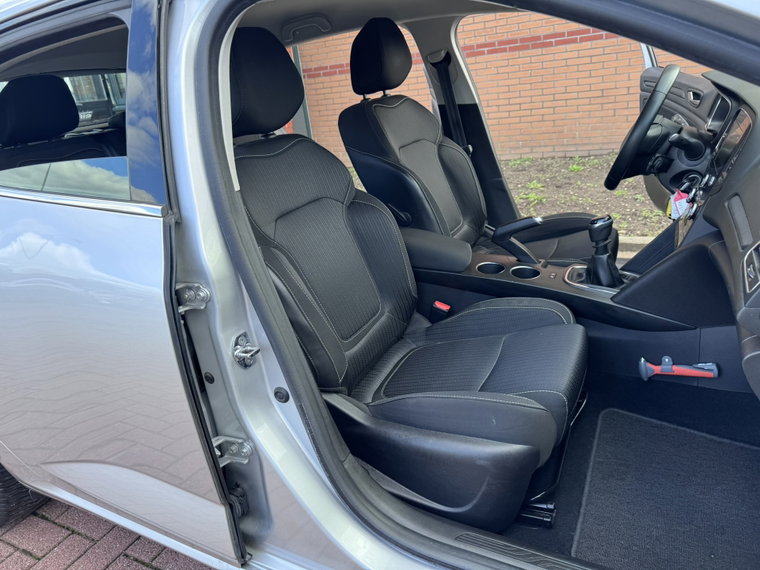 Vehicle Image 26