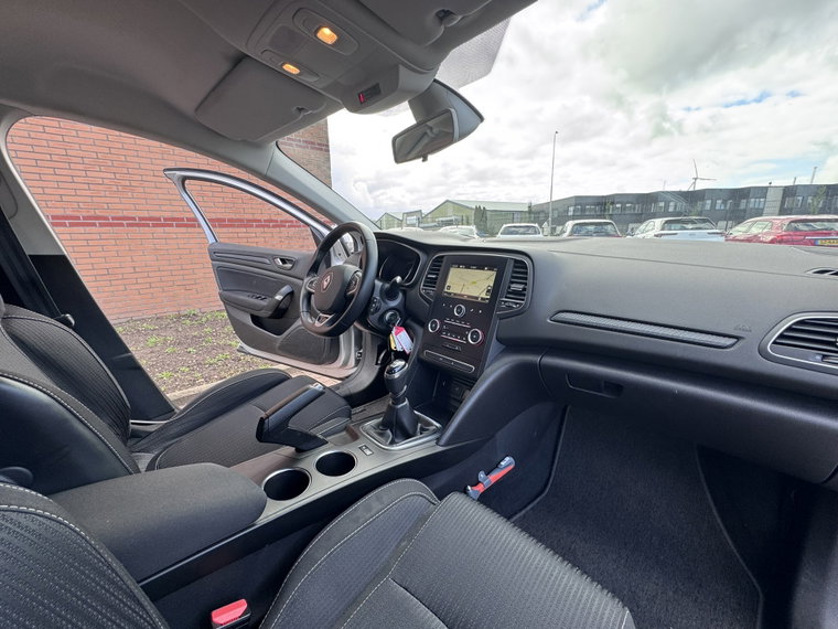 Vehicle Image 27