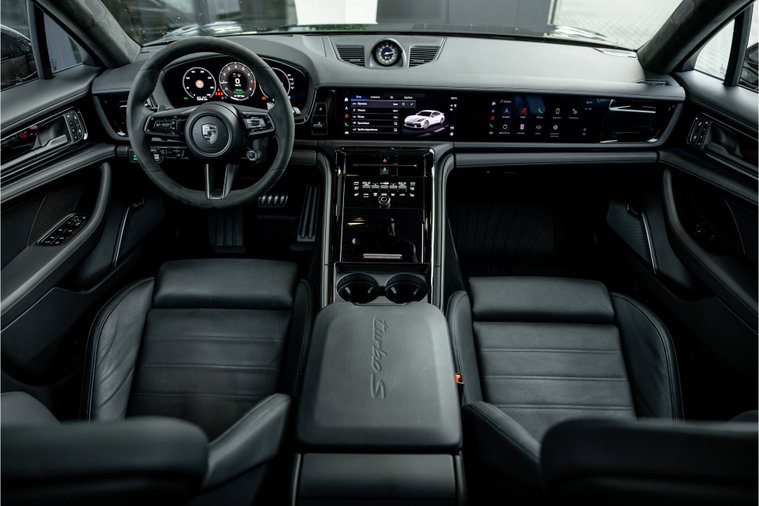 Vehicle Image 14