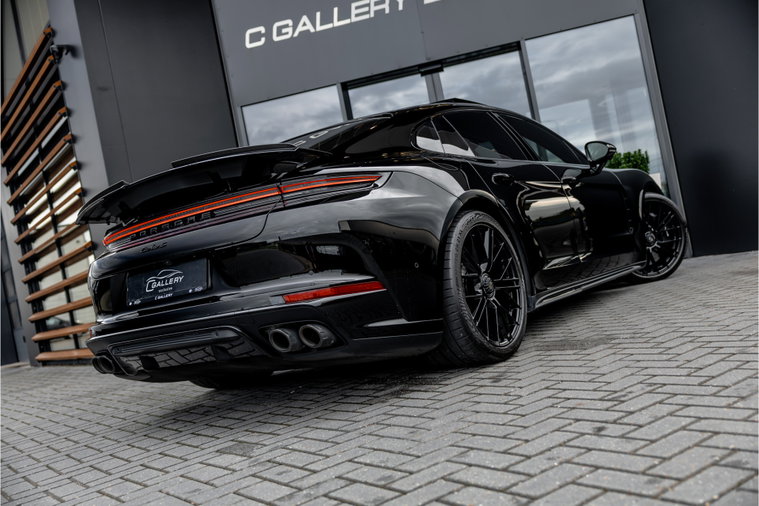 Vehicle Image 32