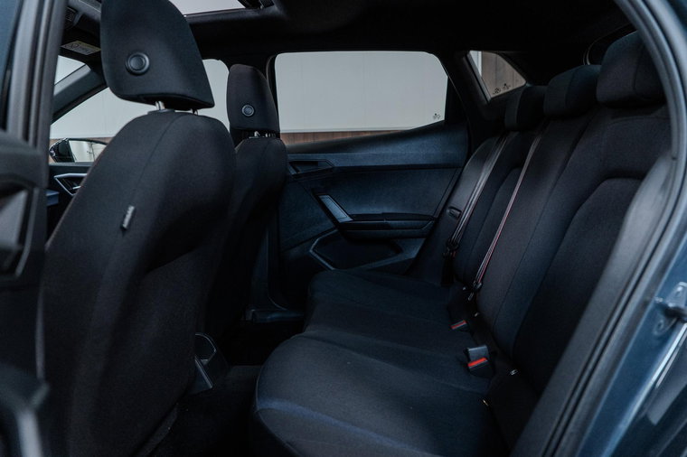 Vehicle Image 30
