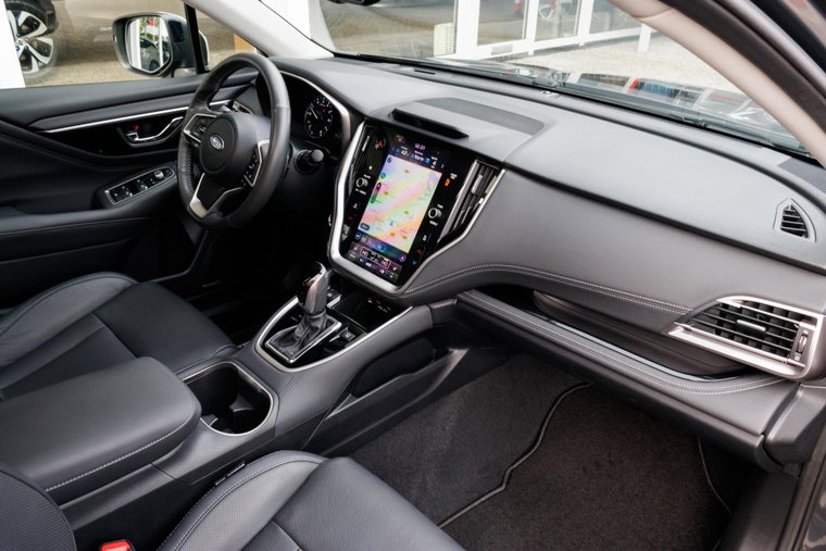 Vehicle Image 9