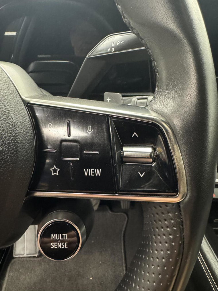 Vehicle Image 39