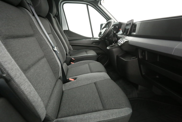 Vehicle Image 25