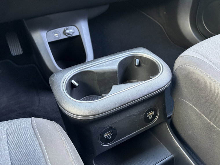 Vehicle Image 23