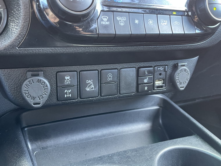 Vehicle Image 28