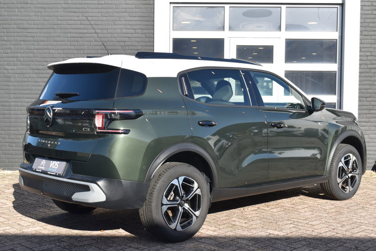 Vehicle Image 13