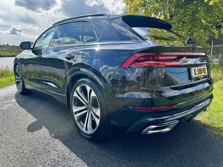 Vehicle Image 8