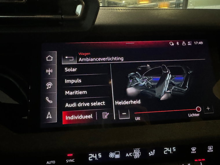 Vehicle Image 30