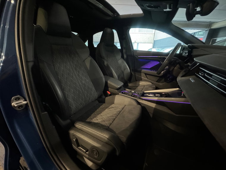 Vehicle Image 38