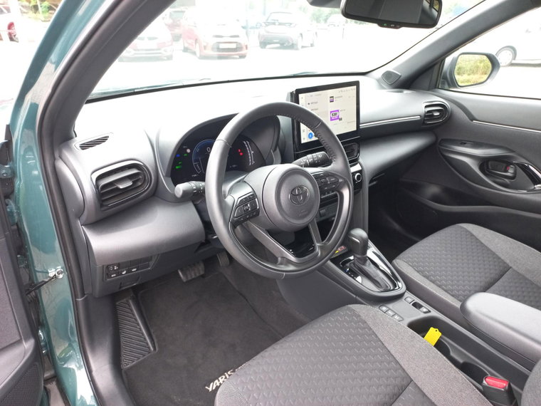 Vehicle Image 6
