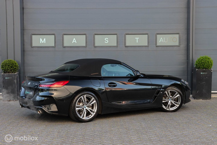 Vehicle Image 20
