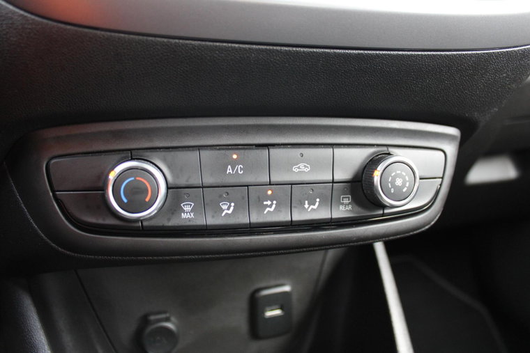 Vehicle Image 27
