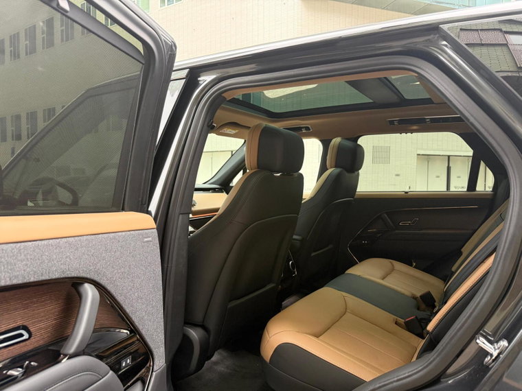 Vehicle Image 20