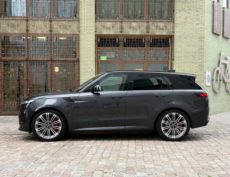 Vehicle Image 6