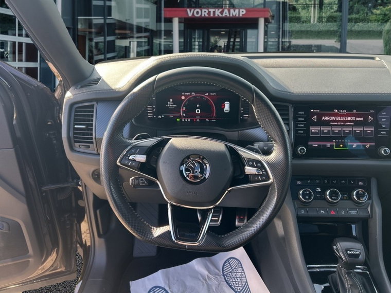 Vehicle Image 17