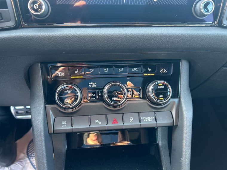 Vehicle Image 24