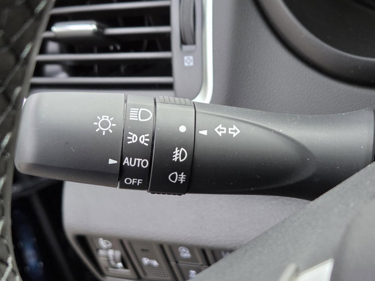Vehicle Image 23