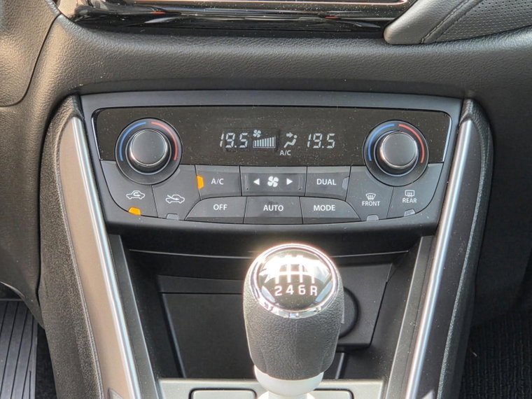 Vehicle Image 27