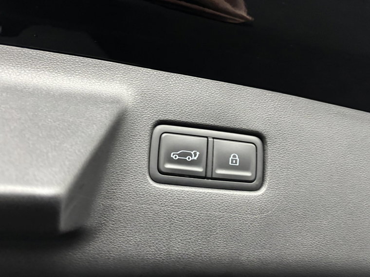 Vehicle Image 42