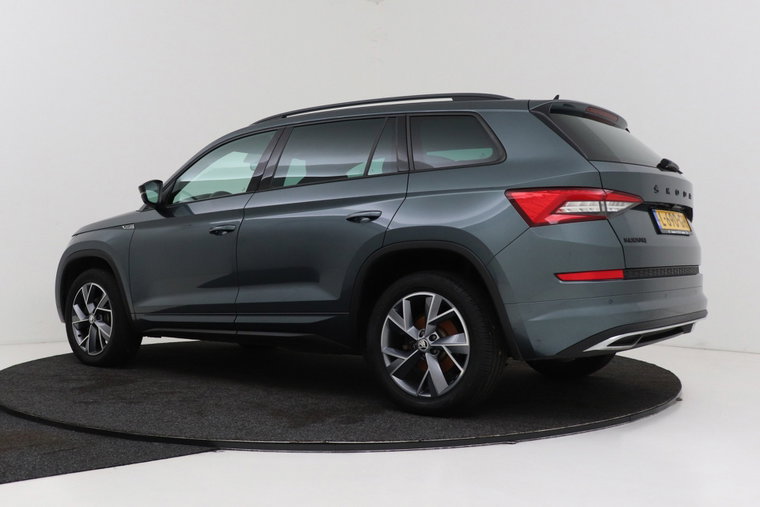 Vehicle Image 6