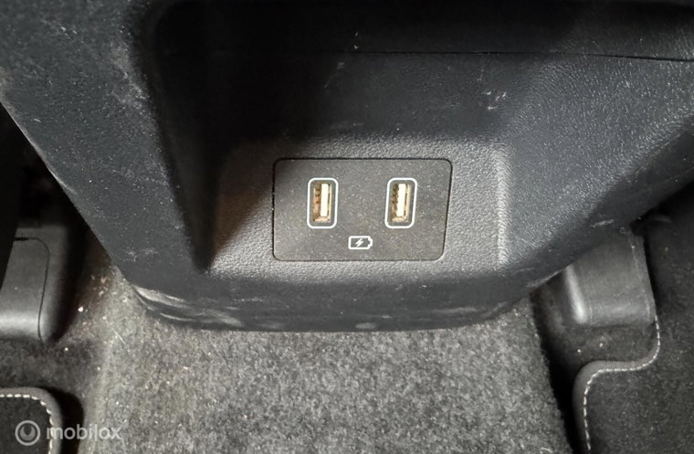 Vehicle Image 33