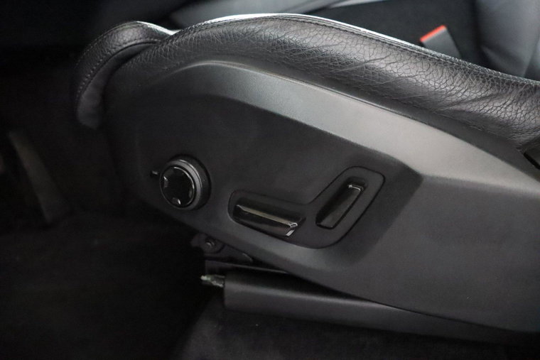 Vehicle Image 48