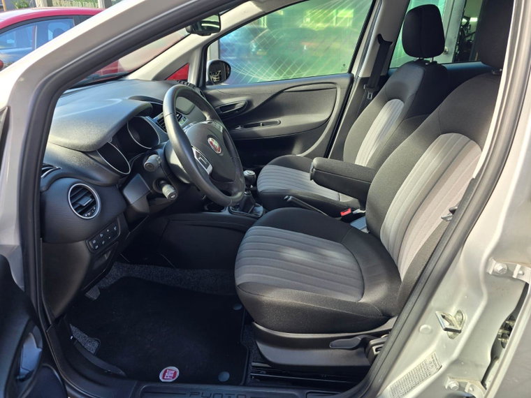 Vehicle Image 18