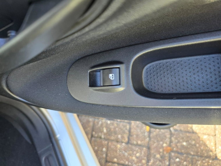 Vehicle Image 31