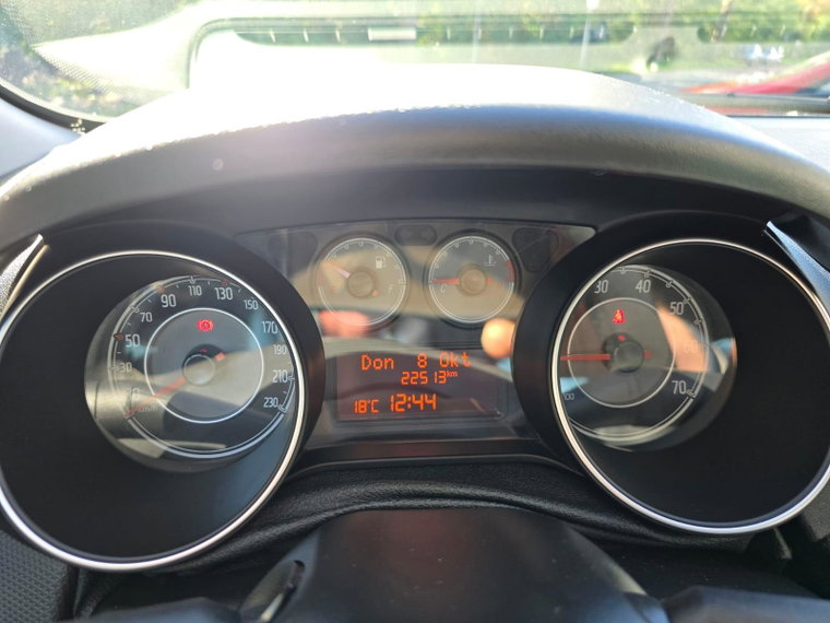 Vehicle Image 35