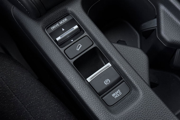Vehicle Image 32